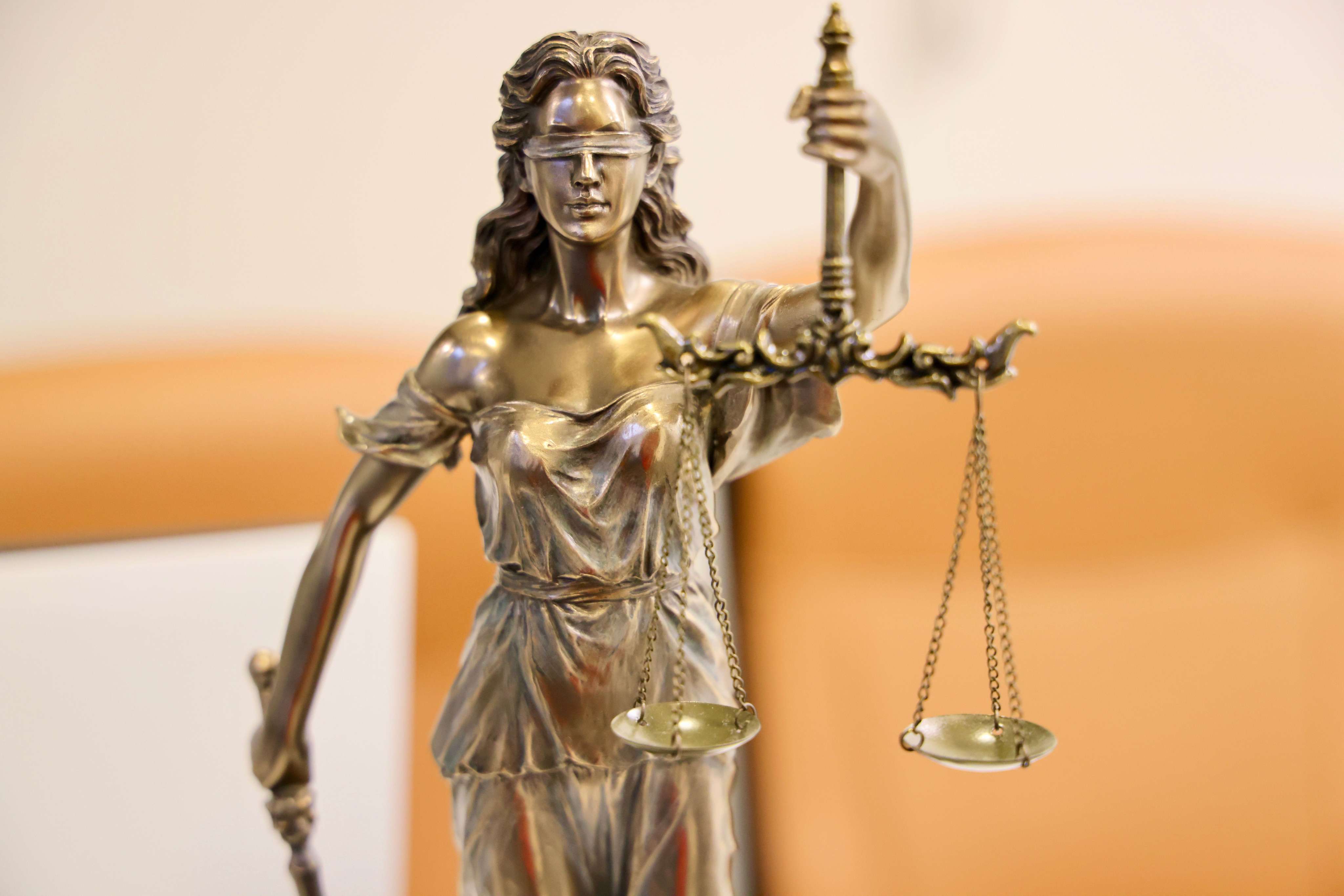 Wawasan Hukum untuk Masyarakat